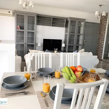 Downtown Larnaca Apartment Exterior foto
